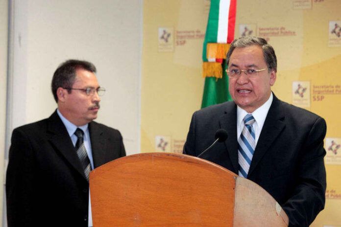 Conferencia del secretario de seguridad y procurador Conferencia del secretario de seguridad y procurador