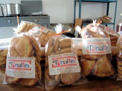 Elaboran diversos productos a base de tuna cardona.