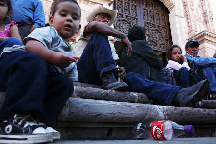 Permanecieron frente al Palacio Legislativo. Permanecieron frente al Palacio Legislativo.