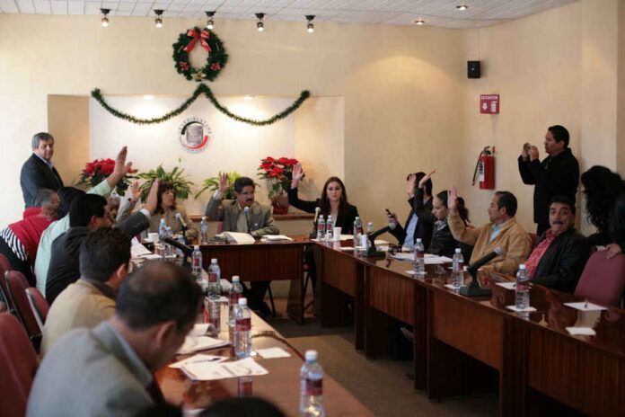 Instalan la comisión permanente en el Congreso local. Instalan la comisión permanente en el Congreso local.
