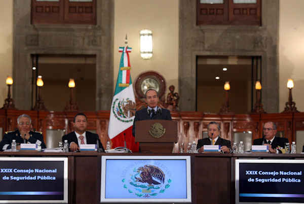 Felipe Calderón sostuvo un encuentro con mandatarios estatales de todo el país