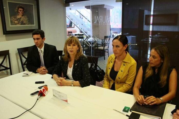 embajadora-argentina-patricia-vaca-1-145