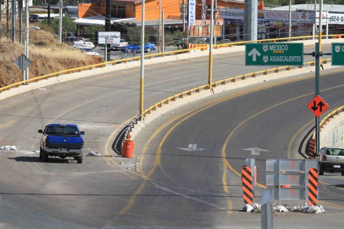 Muchas carreteras necesitan rehabilitación Muchas carreteras necesitan rehabilitación