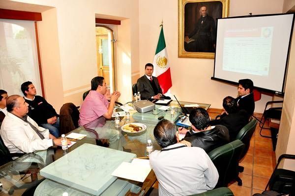 Funcionarios federales y estatales se reunieron para analizar aplicación de programas sociales.