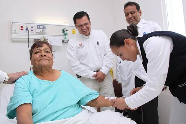 Pacientes del Hospital General recibieron medicamentos. Pacientes del Hospital General recibieron medicamentos.