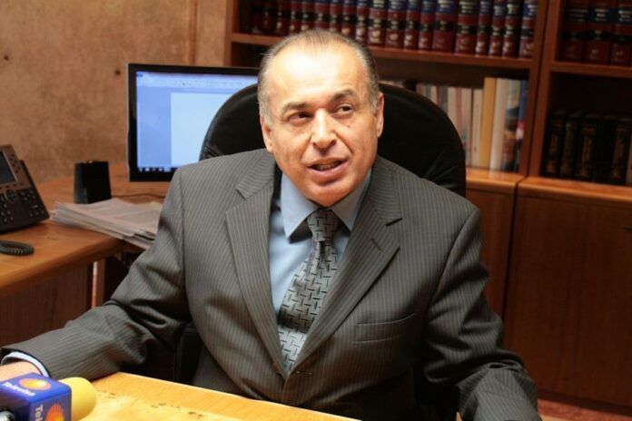 procurador-arturo-nahle1-c39