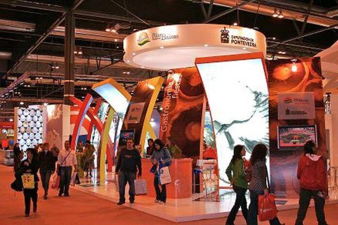 Regidores priístas acudieron a la Feria Internacional de Turismo en España.