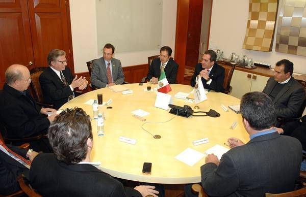 Autoridades de Zacatecas buscan estrategias conjuntas con el estado de Aguascalientes para atraer el servicio de gas natural a la entidad. Autoridades de Zacatecas buscan estrategias conjuntas con el estado de Aguascalientes para atraer el servicio de gas natural a la entidad.