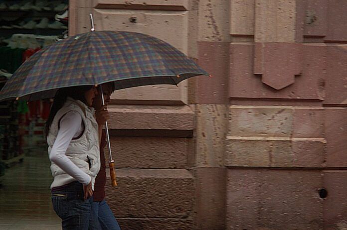 Hoy llovió en la capital Hoy llovió en la capital