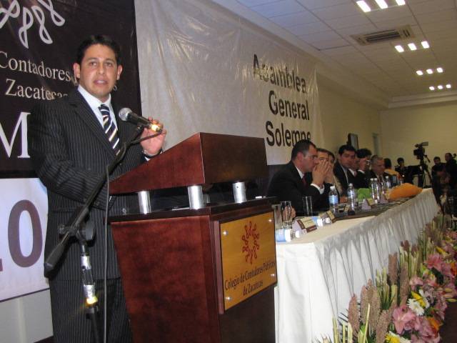 El exsecretario de Finanzas Jorge Miranda Castro rindió protesta como presidente del Colegio de Contadores Públicos de Zacatecas. El exsecretario de Finanzas Jorge Miranda Castro rindió protesta como presidente del Colegio de Contadores Públicos de Zacatecas.