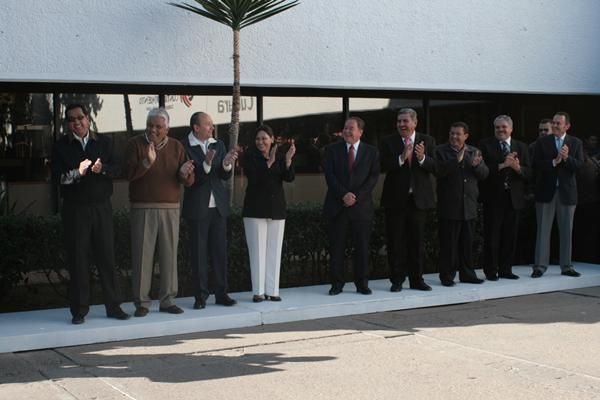 El personal de la SEC participó en los Honores a la Bandera encabezados por el mandatario estatal.