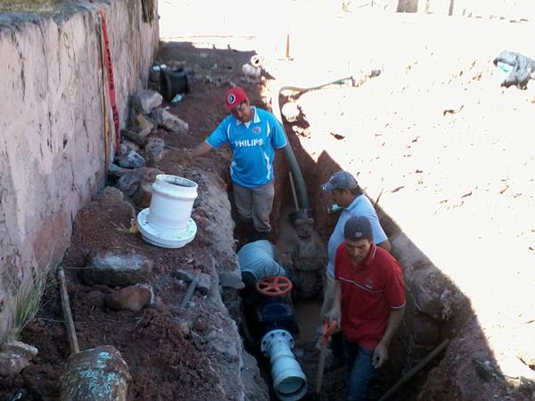 La Jiapaz lleva a cabo trabajos de rehabilitación en la línea de conducción de la colonia La Victoria. La Jiapaz lleva a cabo trabajos de rehabilitación en la línea de conducción de la colonia La Victoria.