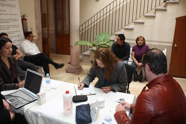 Un equipo multidisciplinario a cargo del doctor Gabriel Navarrete Suárez, realiza la primera valoración anual en el Issstezac.