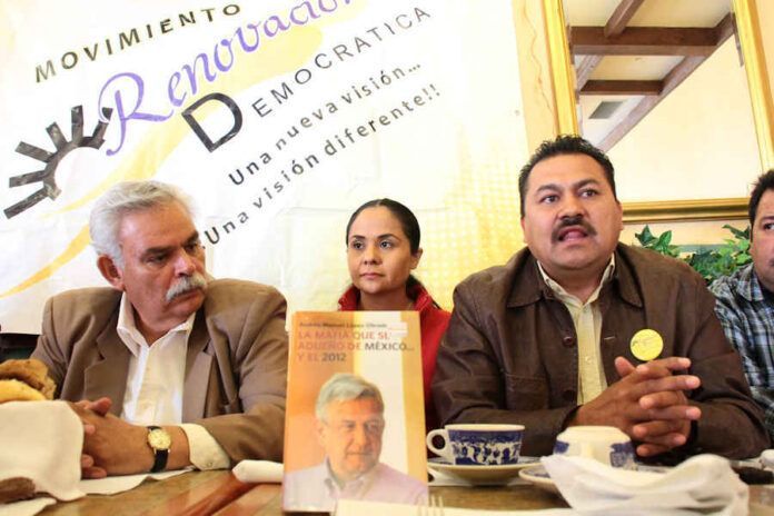 La corriente perredista de Movimiento Democrático de Regeneración pidió la salida de la dirigencia estatal a la brevedad. La corriente perredista de Movimiento Democrático de Regeneración pidió la salida de la dirigencia estatal a la brevedad.