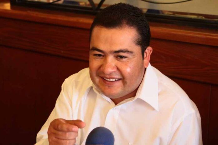 alfredo-barajas-diputado1-512
