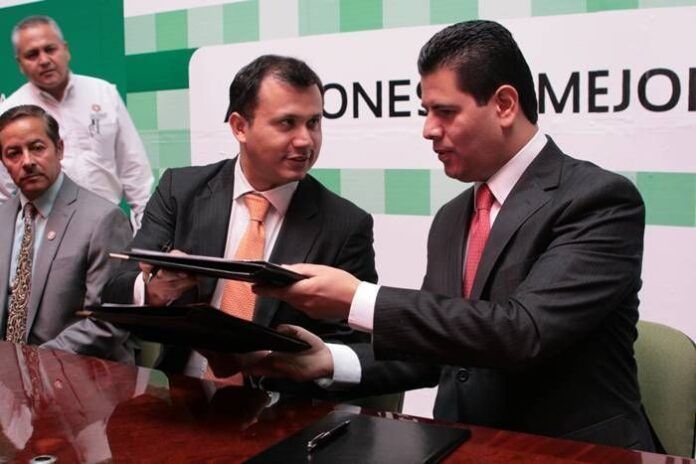 firma-convenio-1-376