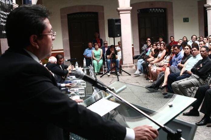 cambio-de-regimen-o-retorica-politica-1-aca