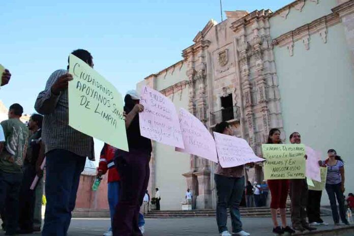 protesta-trabajadores-limpia6-3ce