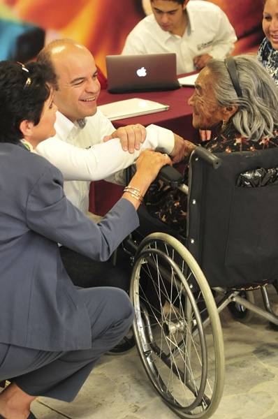 Entregó apoyo a personas de escasos recursos