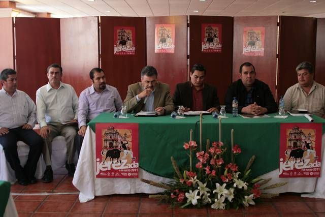 Ofrecieron conferencia de medios