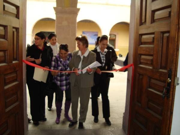 Se inauguró la exposición "pintoras en movimiento"