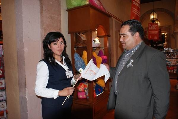 Felicitó a las mujeres en su día