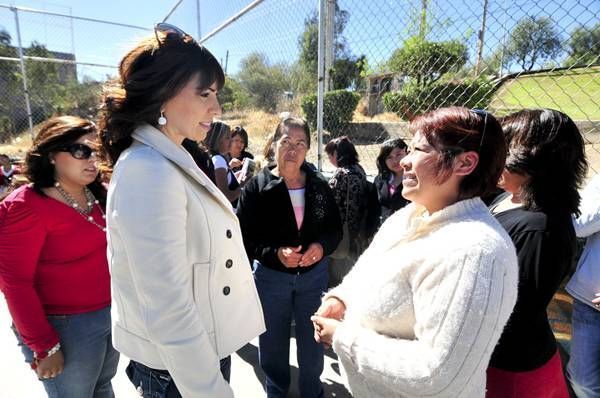 Verónica de Alba convivió con las mujeres que acuden al Inmuza Verónica de Alba convivió con las mujeres que acuden al Inmuza