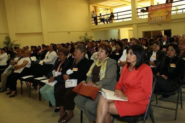 El congreso de perredistas tiene la intención de conformar una red de mujeres que propongan políticas de acción para combatir retrocesos y rezagos.