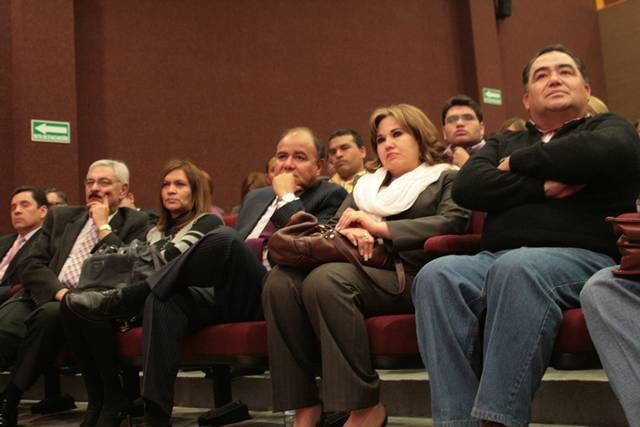 La conferencia se ofreció en el Palacio de Justicia