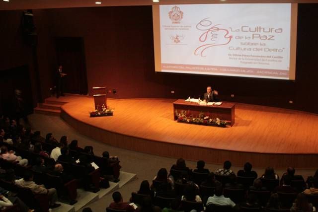 Othón Pérez hizo un llamado por la paz