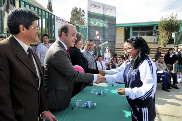 Los jóvenes recibieron apoyos deportivos