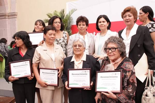 historia-mujeres-3fe