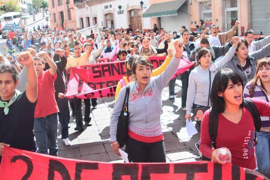 marcha-protesta-estudiantes-zacatecas1