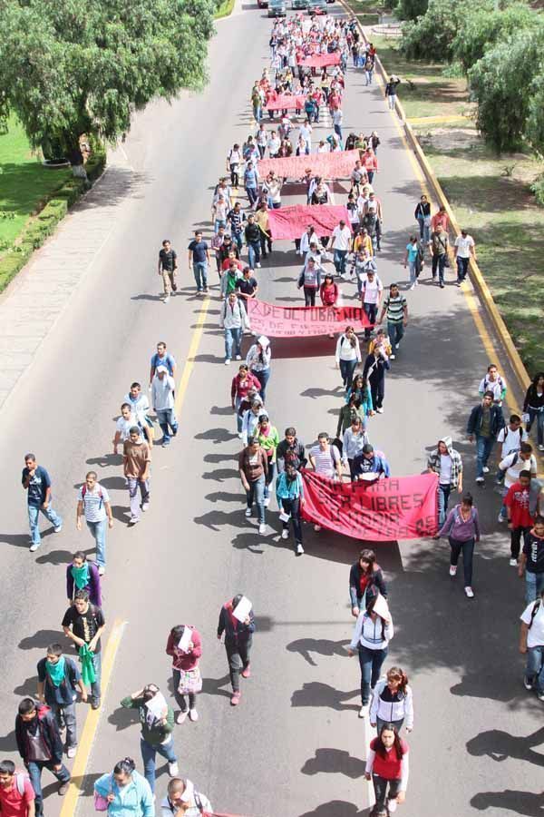 marcha-protesta-estudiantes-zacatecas11
