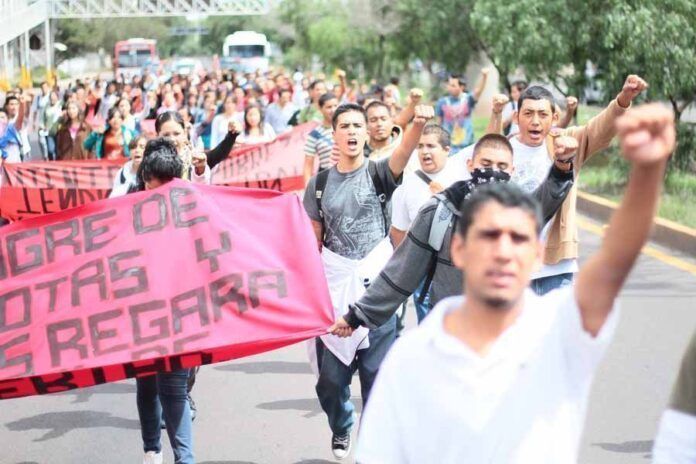 marcha-protesta-estudiantes-zacatecas14 marcha-protesta-estudiantes-zacatecas14