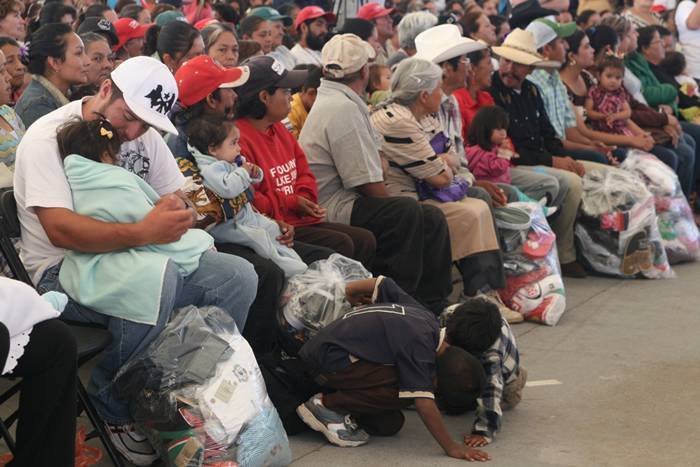 entrega-ropa-calzado-municipios-7