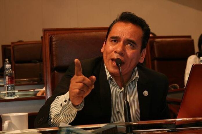 juan-mendoza-1 juan-mendoza-1