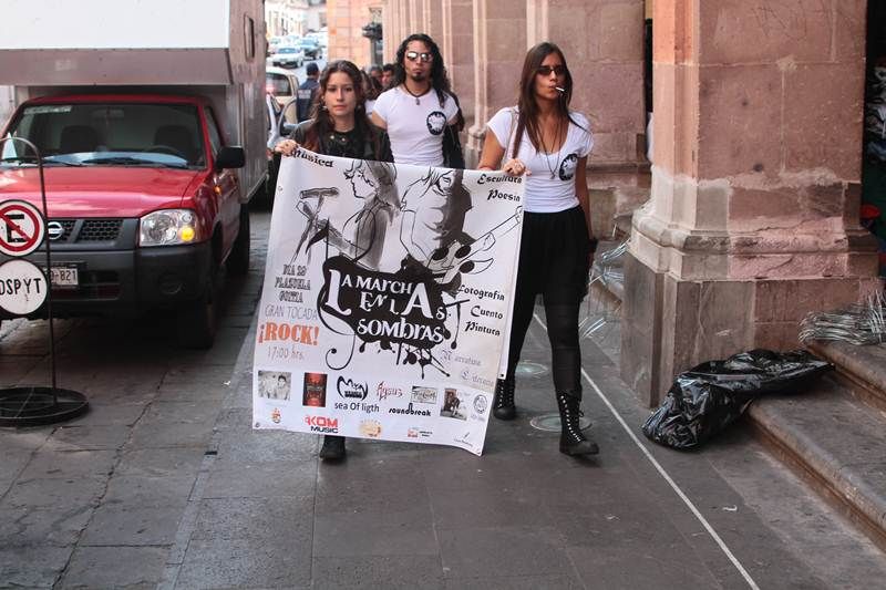 la-marcha-en-las-sombras-1