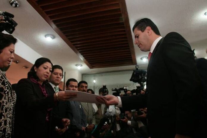 entrega-informe-miguel-alonso-congreso-4 entrega-informe-miguel-alonso-congreso-4