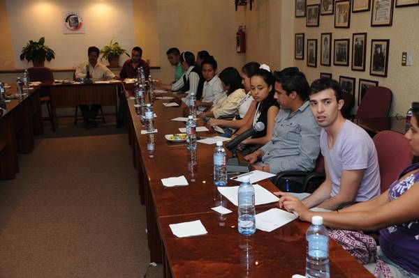 jovenes-ramirez-chavez