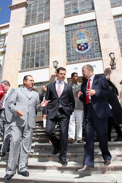 gobernador-plazas-maestros2