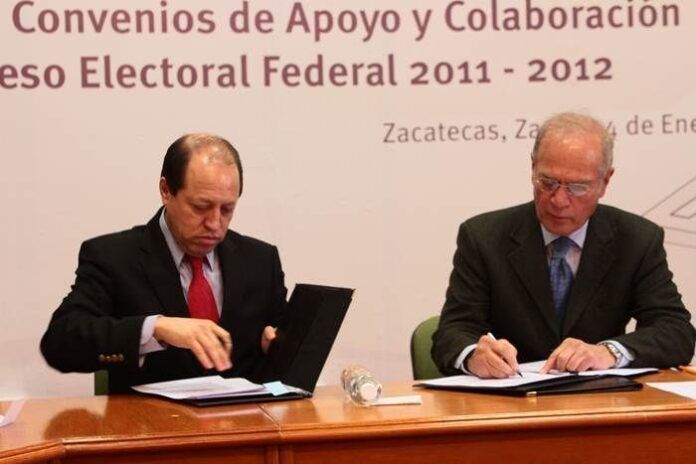 firma-convenio-ife-gob-5 firma-convenio-ife-gob-5