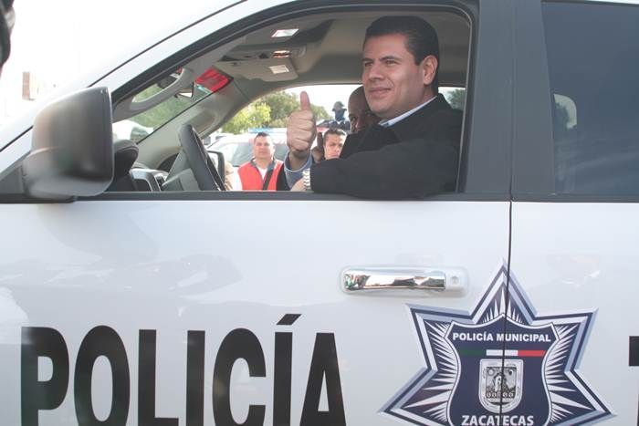 entrega-equipamiento-policias-7