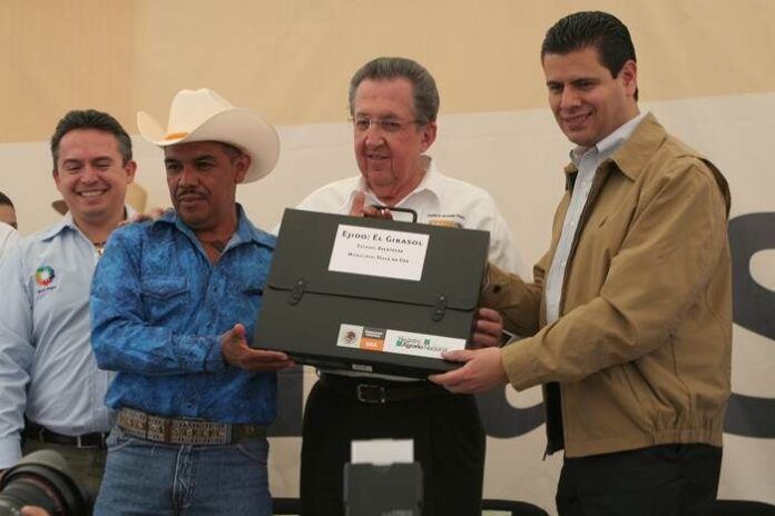 entrega-de-escrituras-7 entrega-de-escrituras-7