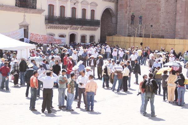 marcha-exbraceros-maestros-mineros10