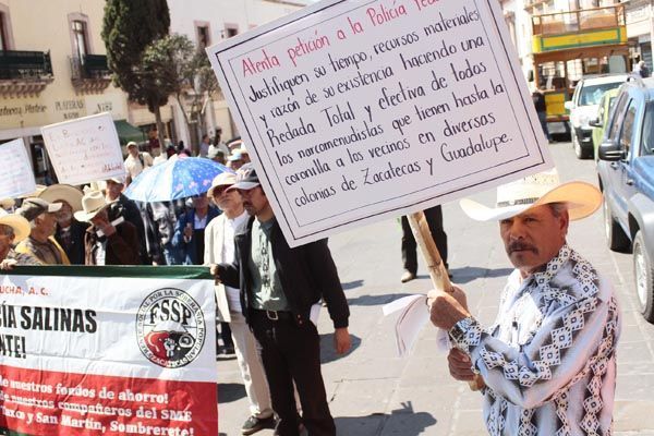 marcha-exbraceros-maestros-mineros4