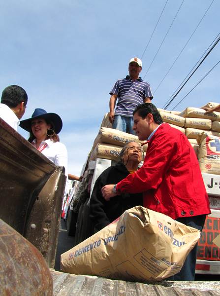 entrega-de-escrituras-paquetes-mejoramiento-6