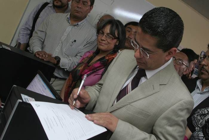alfredo-salazar-registro-canditado-rector-uaz-2