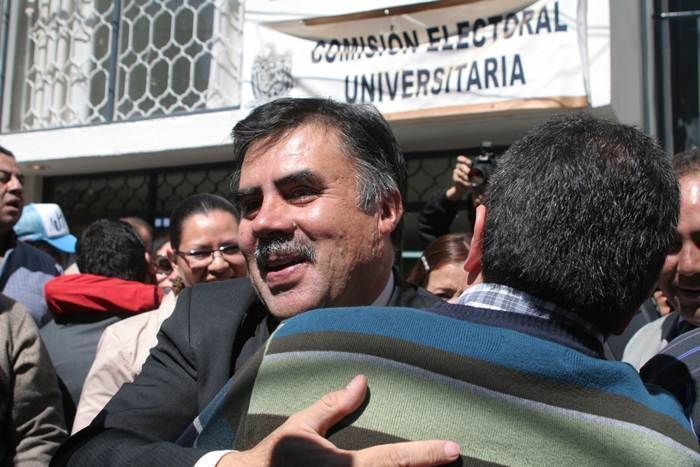 armando-silva-registro-candidato-rector-uaz-5