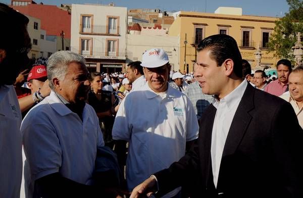 gobernador-desfile-dia-trabajo4